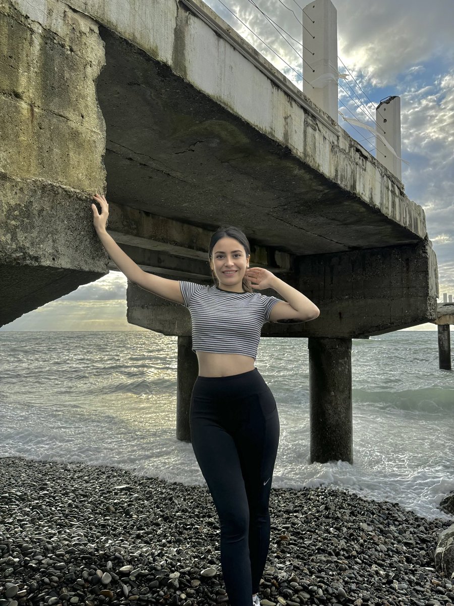 Selçuk Fiziksel Çekicilik Escort Bayan Alime